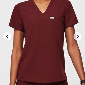 Figs Catarina One-Pocket Scrub Top - Burgundy